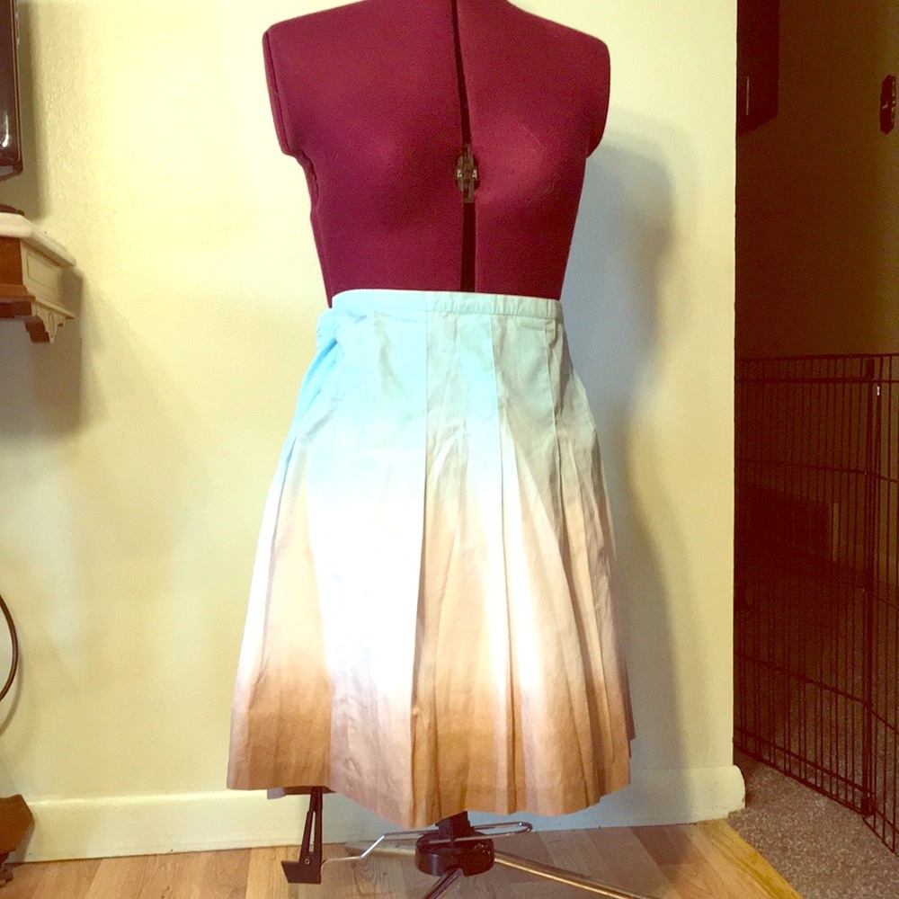 Daisy Fuentes tie dye skirt
